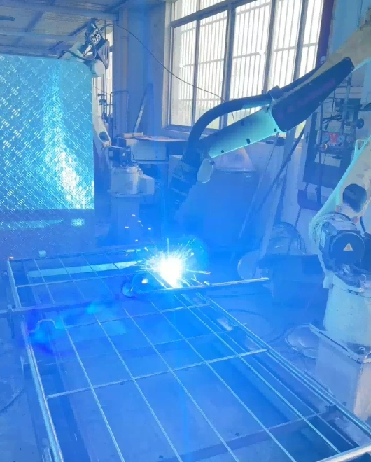 Manufacturing Technologies Behind Durable Roll Cages and Logistics Worktainers